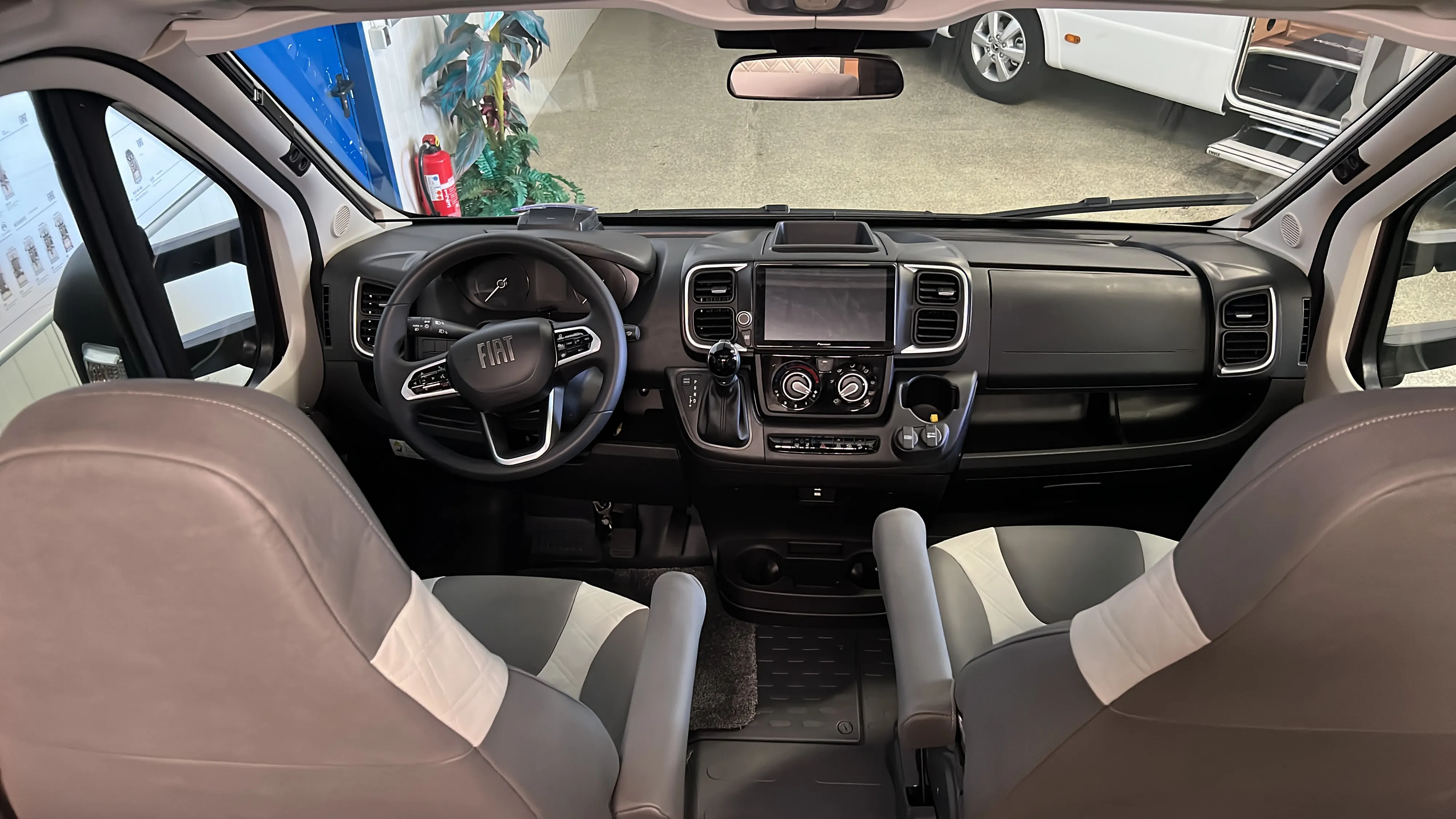 CAP_7C60EE8A-BACF-4AC2-99D1-CD2C5DE088F8.jpg