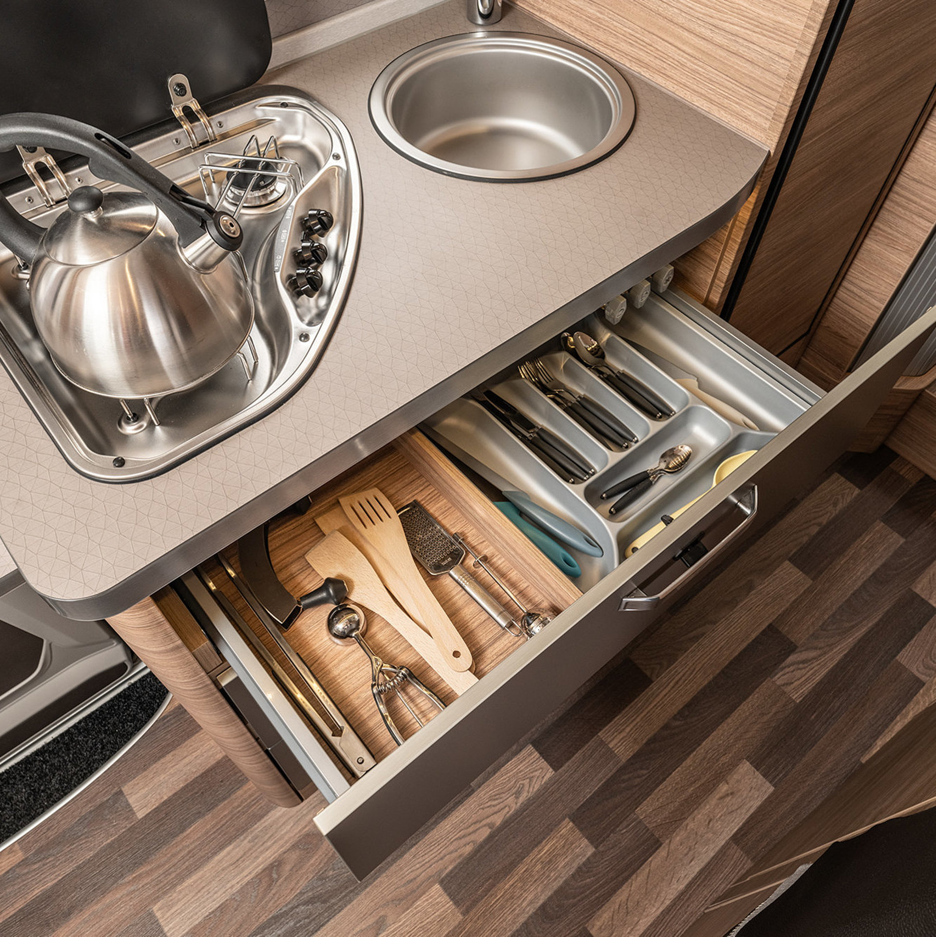 WEINSBERG CaraCompact Suite EDITION [PEPPER] MB 20