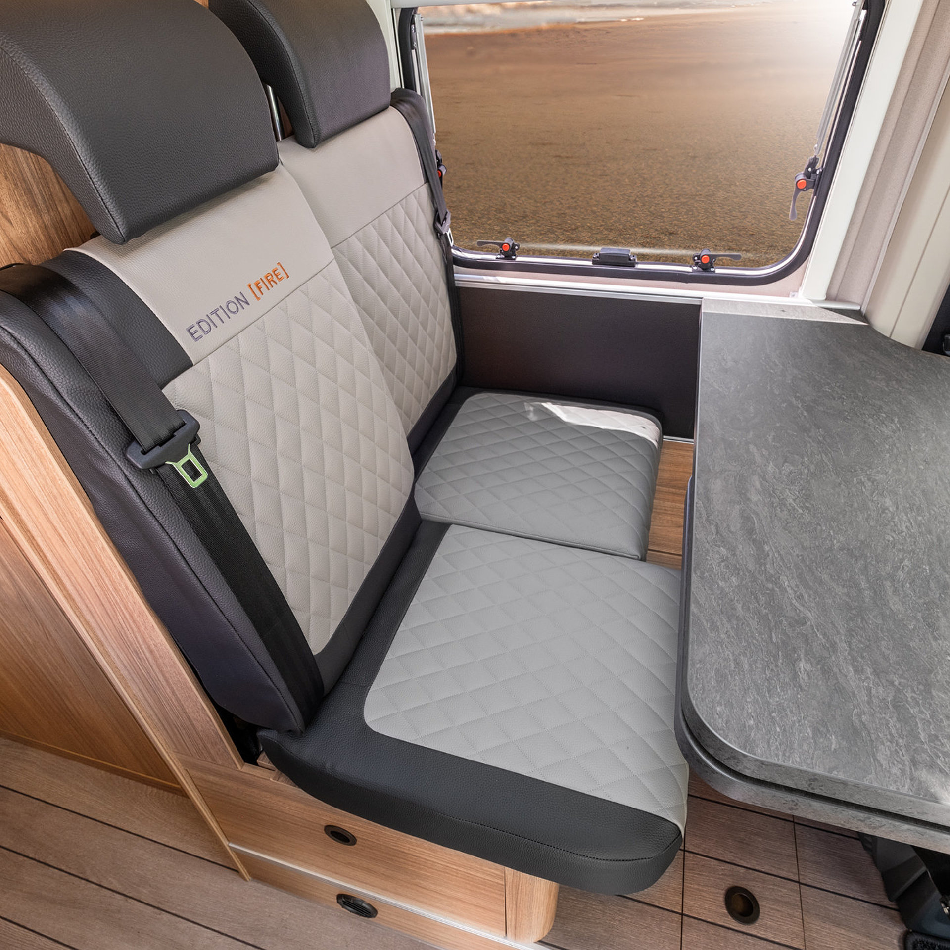 WEINSBERG CaraBus EDITION [FIRE] 2025